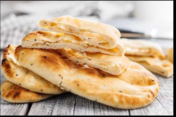 CHEESE NAAN