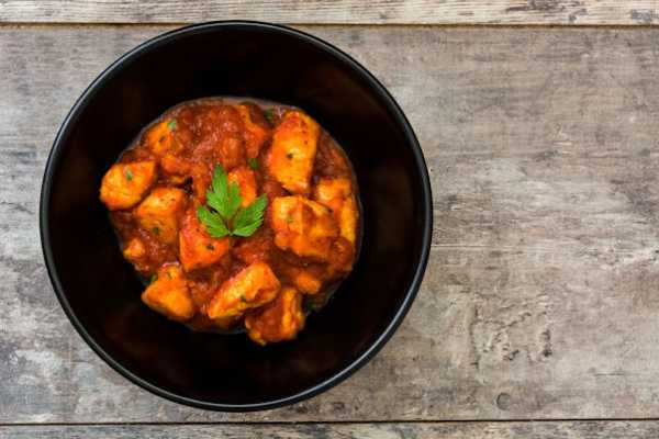 CHICKEN VINDALOO CURRY